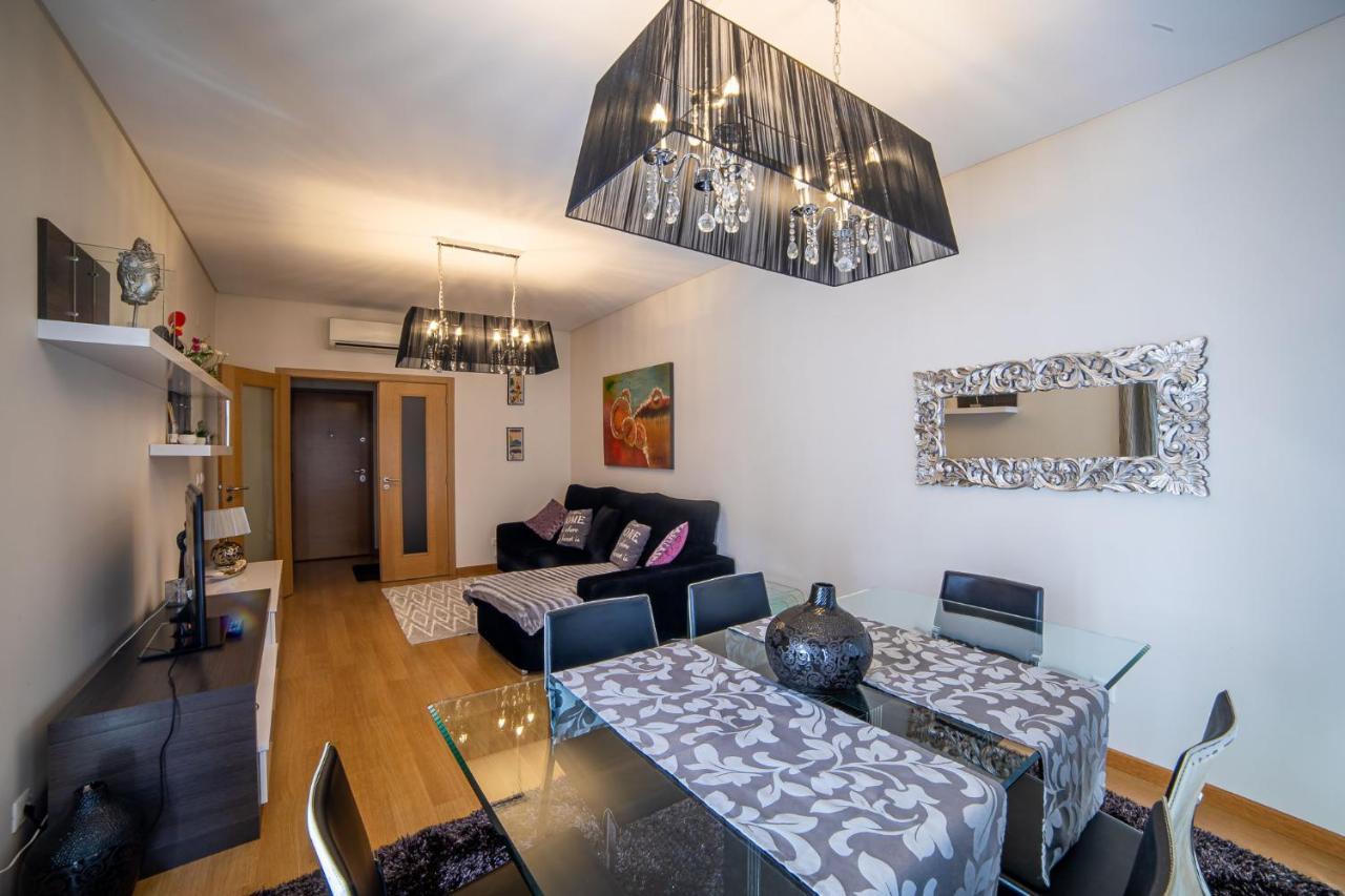 Lovely Apartment Near Airport And Nations Park, With Garage โลวเรส ภายนอก รูปภาพ