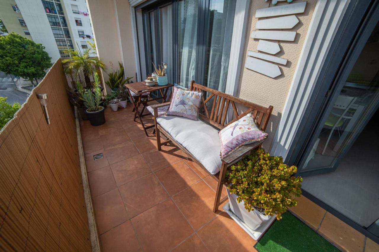 Lovely Apartment Near Airport And Nations Park, With Garage โลวเรส ภายนอก รูปภาพ