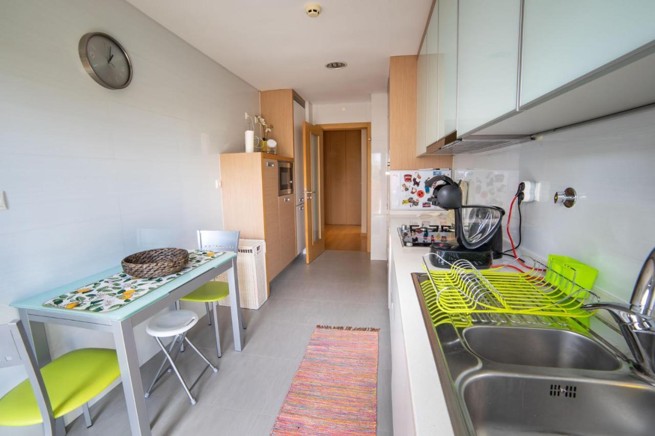 Lovely Apartment Near Airport And Nations Park, With Garage โลวเรส ภายนอก รูปภาพ
