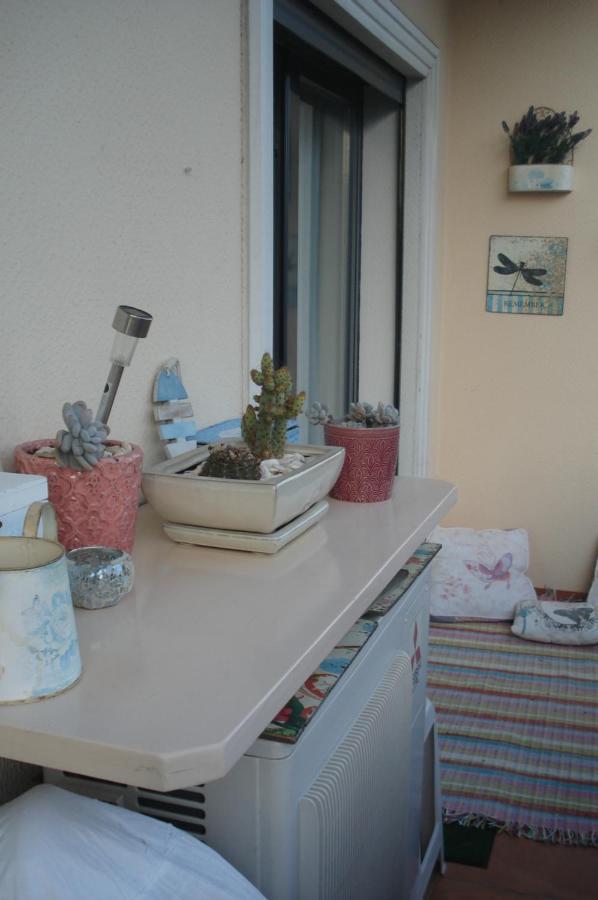 Lovely Apartment Near Airport And Nations Park, With Garage โลวเรส ภายนอก รูปภาพ